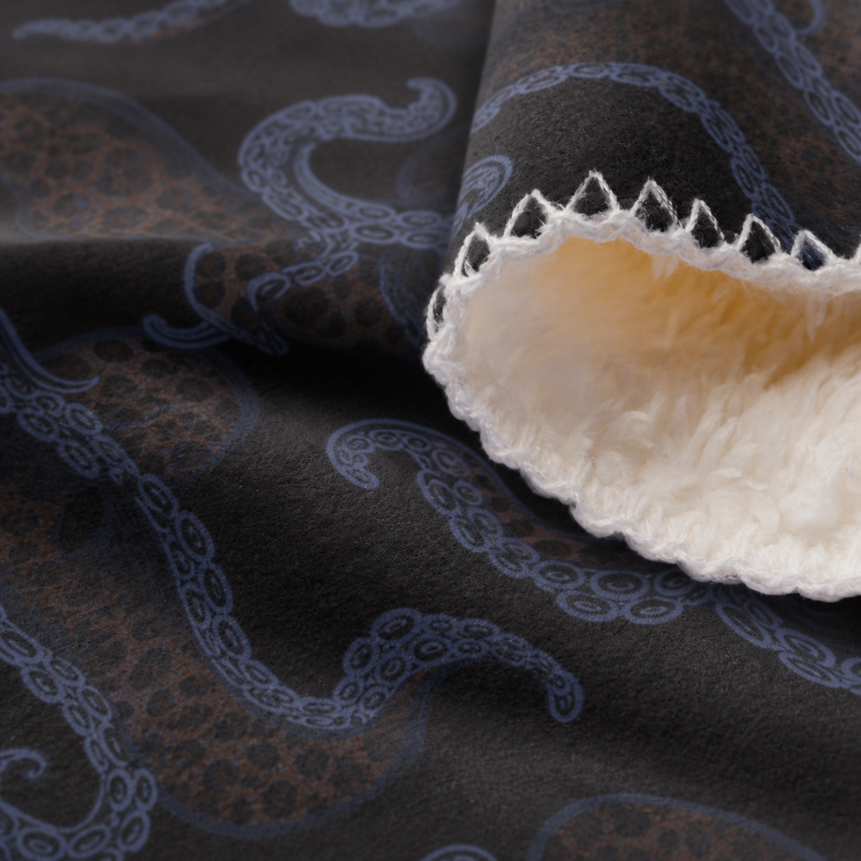 Midnight Kraken - Sherpa Fleece Throw Blanket
