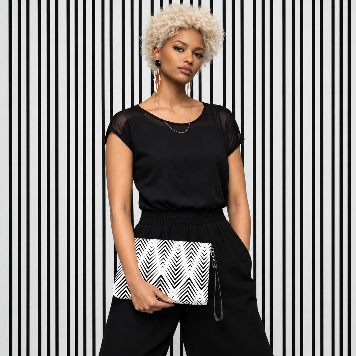 The Silent Applause - Leather Crossbody Accessories Bag